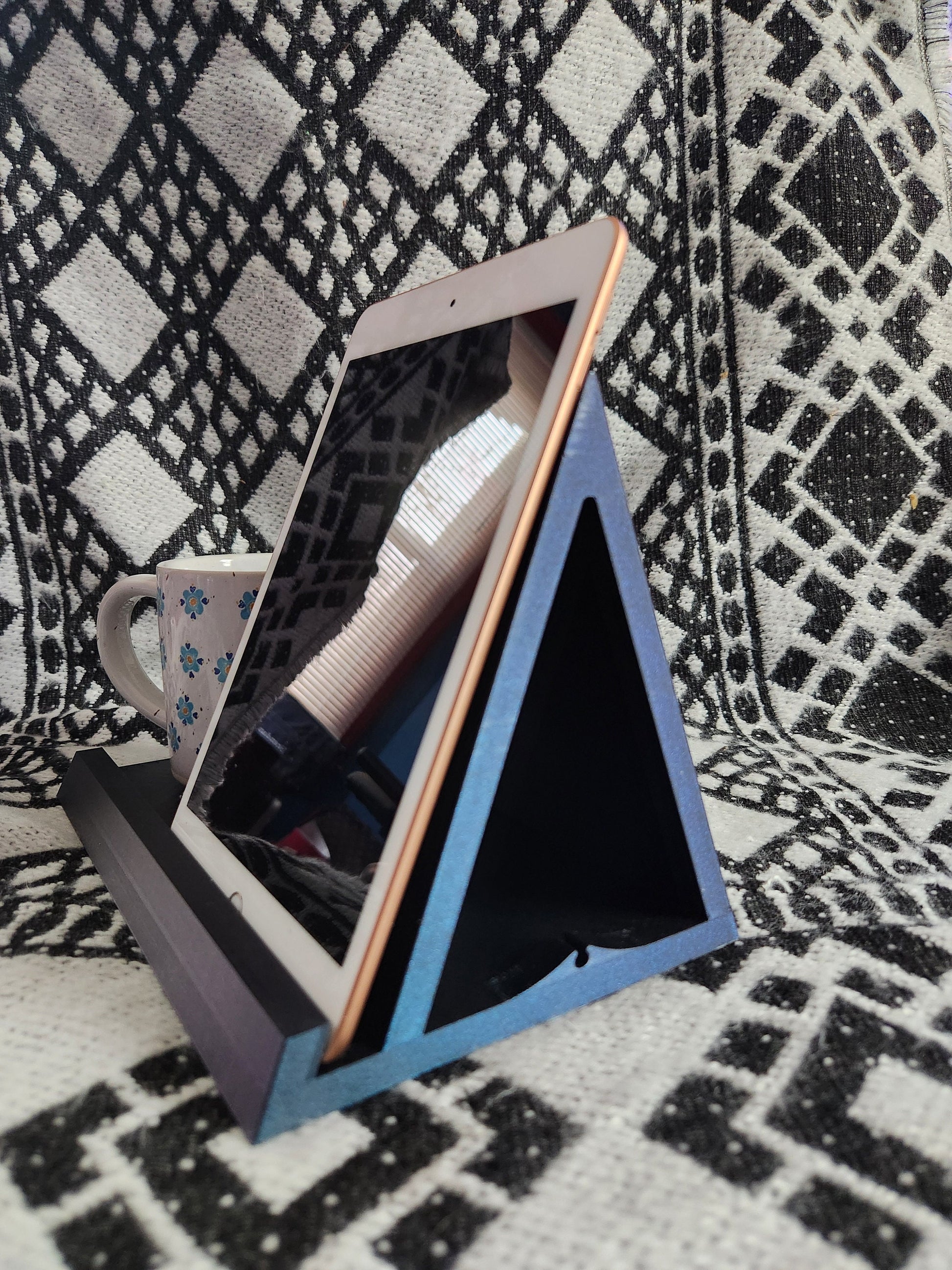 Beautiful and functional book/beverage organizer