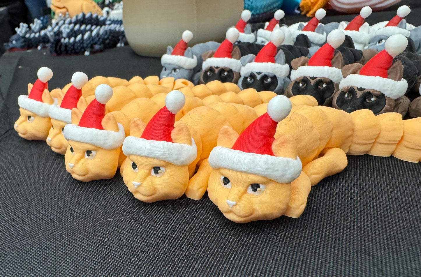 Flexi Santa Pets: Adorable Desk Dog and Cat - Christmas Fidget Toy