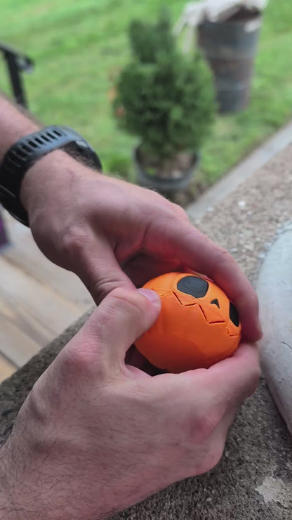 The Great Pumpkin Smash Surprise Toy